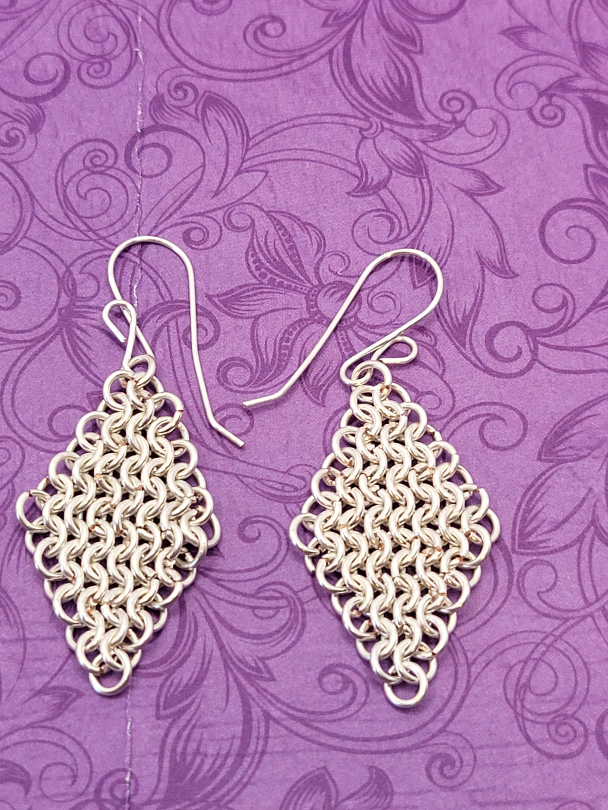 Silver diamond shaped chain mail earrings